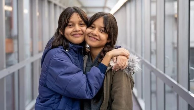 Mayra y Daiana, de 14 años, son oriundas de la localidad bonaerense de Laferrere.
