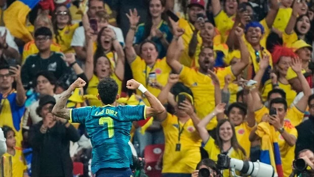 Colombia se impuso a Uzbekistán en el cierre de la primera fecha del Mundial