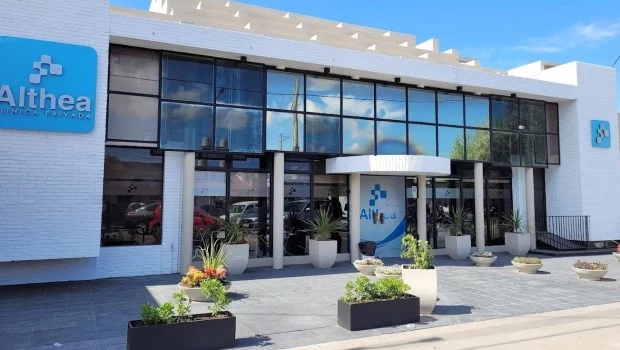 La Justicia investiga a una clínica privada de La Plata tras la muerte de un paciente