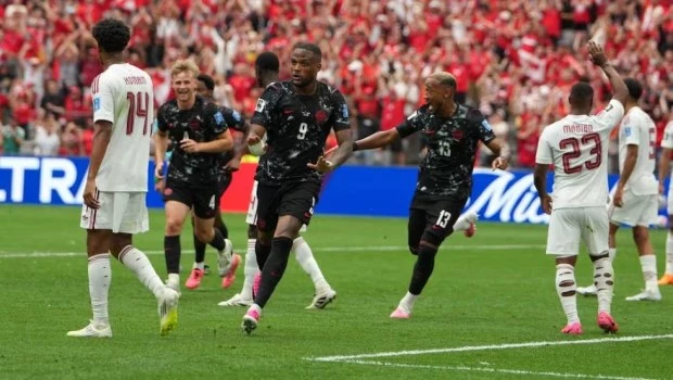 La goleada de Canadá a Qatar se vio empañada por la lesión de Koné