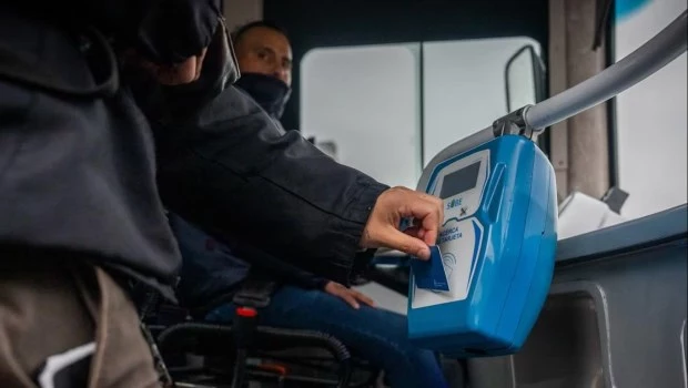 Las personas con discapacidad podrán asociar el CUD de manera optativa a una tarjeta SUBE registrada