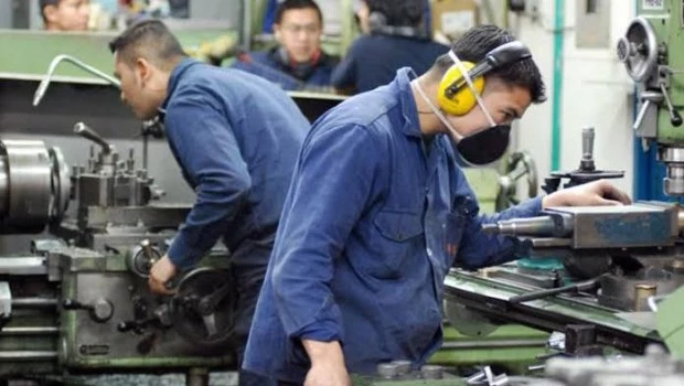 El empleo asalariado registrado volvió a caer en marzo