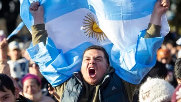 Más de 25 mil personas festejaron los goles de Messi en el Fan Fest organizado por la Ciudad