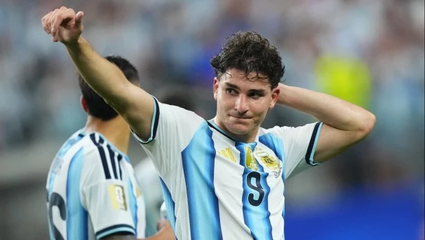 Julián Álvarez pidió ser transferido y sacudió al Atlético de Madrid