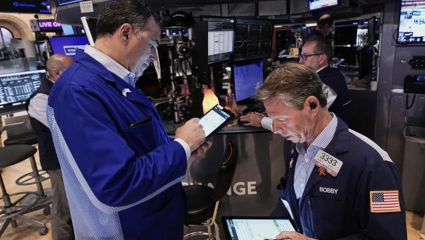 Sube el riesgo país y bajan las acciones argentinas en Wall Street
