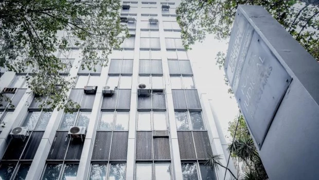 “Se rompió la dirección, no giró el volante y no pude hacer nada”, declaró el chofer de la línea 532 de Mar del Plata