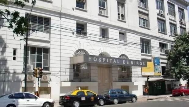 Dos hospitales públicos porteños hicieron el primer trasplante renal pediátrico en conjunto