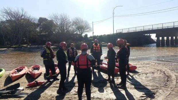 Encontraron muerto a uno de los pescadores desaparecidos en el Río de la Plata