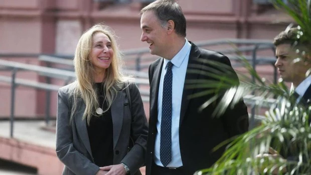 Minutos después de la renuncia, Karina Milei respaldó a Adorni