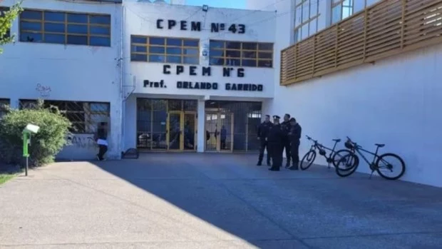 El hecho ocurrió el martes en el C.P.E.M. N°6 de la ciudad neuquina de Cutral Co.