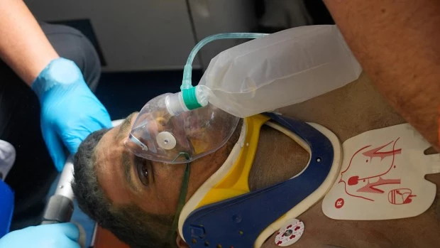 Rescatan con vida a un hombre una semana después de los sismos en Venezuela