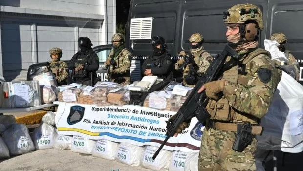 Incineraron casi mil kilos de droga secuestrada en operativos contra el narcotráfico y el narcomenudeo