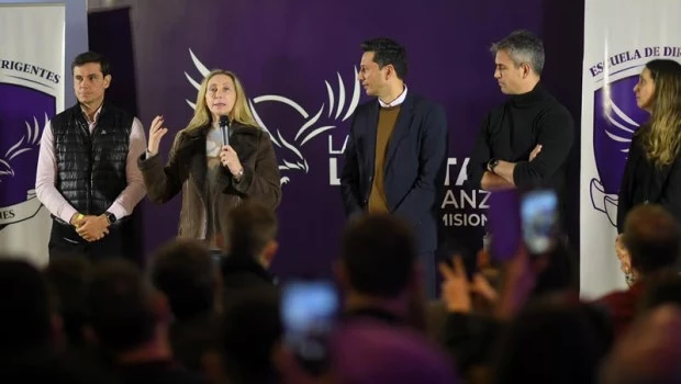 Karina Milei inauguró la Escuela de Dirigentes de La Libertad Avanza en Posadas. (prensa La Libertad Avanza)