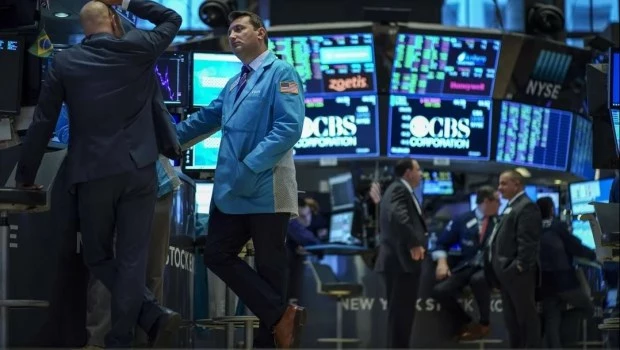 El riesgo país cayó al nivel más bajo de la era Milei y cerró en 408 puntos básicos
