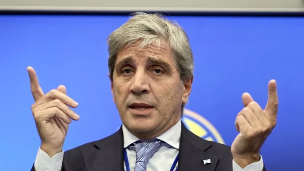 Efecto Caputo: subieron el Merval y los bancos, y el riesgo país, en 408 puntos