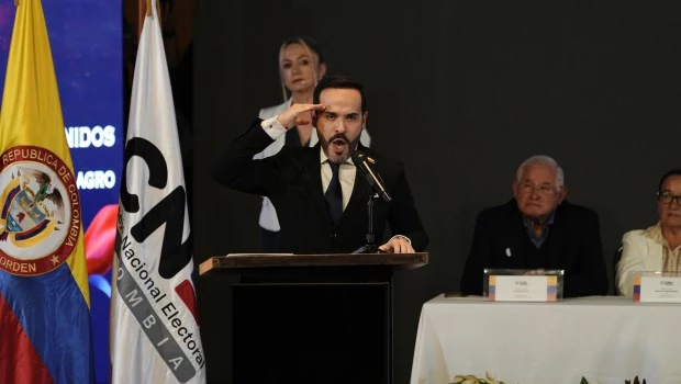 De la Espriella suspende la transición con Gobierno de Petro