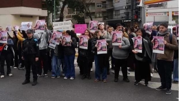Reclaman en una marcha la aparición de Jessica Benítez Barbudes