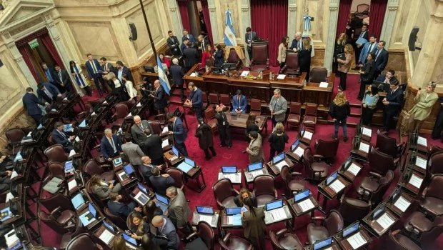 El oficialismo no reúne votos necesarios en la Cámara Alta y aplaza el tratamiento de la reforma de la ley de tierras