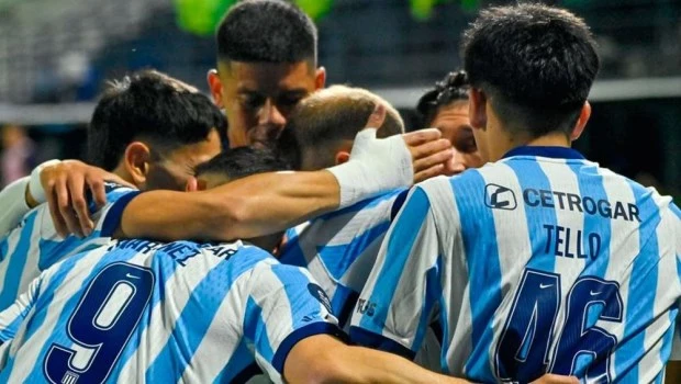 Racing goleó a Defensa y Justicia en el debut de Vojvoda y pasó a octavos de la Copa Argentina 2026