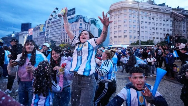 La Selección argentina usará su camiseta titular en la final