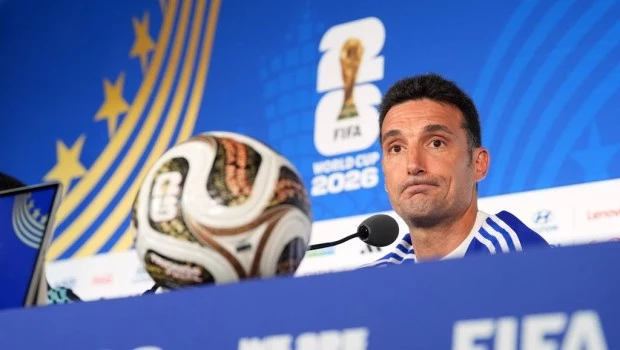 Visiblemente conmovido, Scaloni puso en duda su continuidad al frente de la Selección
