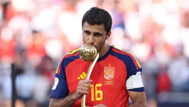 Rodri ganó el Balón de Oro del Mundial
