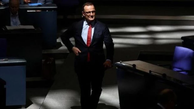 Alemania: renunció uno de los políticos más importantes tras la polémica generada por tener un bebé por vientre de alquiler