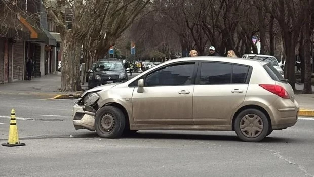 Brutal accidente en Mar del Plata: una conductora atropelló a dos personas