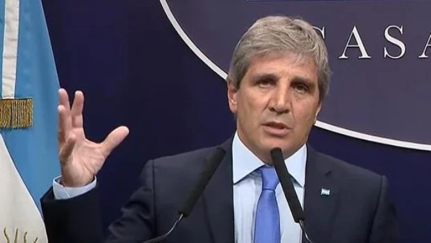 Economía por la autopista, política por la colectora