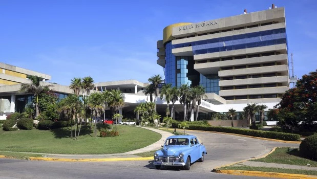 Fotografía del Hotel Meliá Habana. La hotelera española, con 34 hoteles en la isla, anunció el cese de actividades.