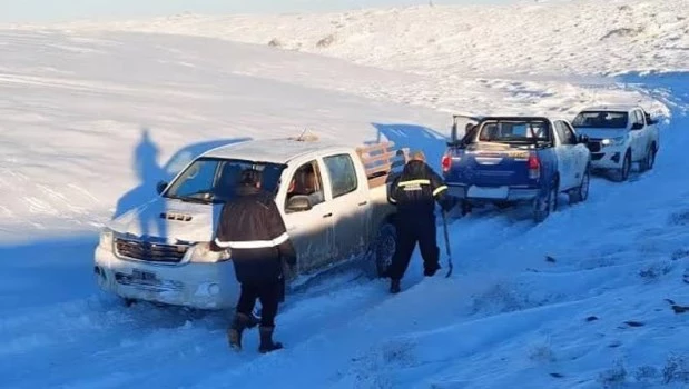Una pareja permaneció durante casi dos días dentro de su camioneta.