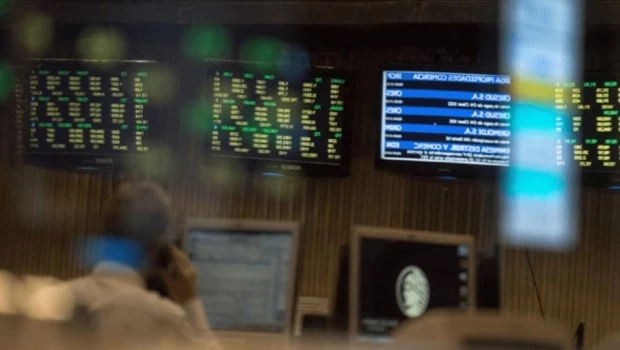 El riesgo país argentino sube a 429 puntos empujado por un escenario de creciente tensión internacional