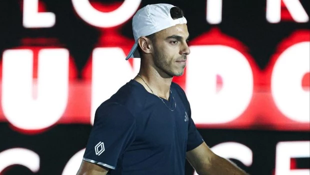 Cerúndolo avanzó por el retiro de su rival a cuartos de final en el ATP 250 de Los Cabos