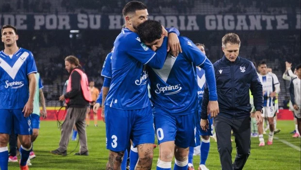 Vélez se lo dio vuelta a Talleres en el Kempes y tiene puntaje ideal