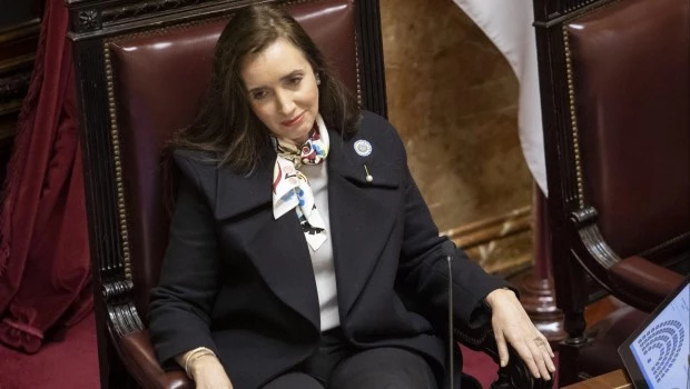 Villarruel le exige a Santilli que respete la voluntad popular