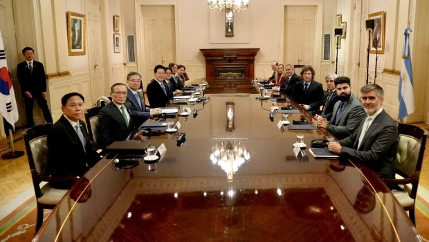 Milei conversó con el presidente de Corea del Sur sobre comercio, minerales e IA