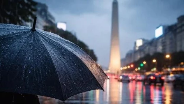 Elevan el nivel de peligro por lluvias en Buenos Aires: alerta naranja y vientos de 100 kilómetros por hora