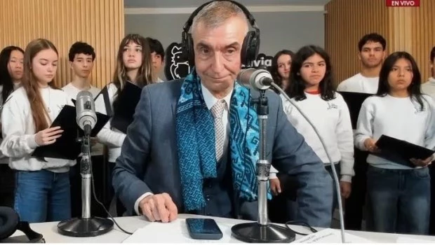 El Coro Nacional de Niños cantó en vivo con Nelson Castro