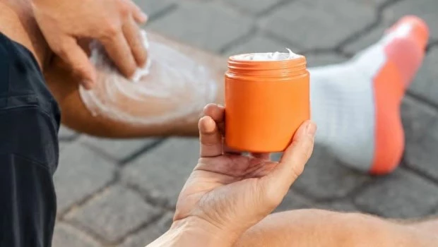 La ANMAT prohibió lotes de una reconocida marca de crema antiinflamatoria por un robo