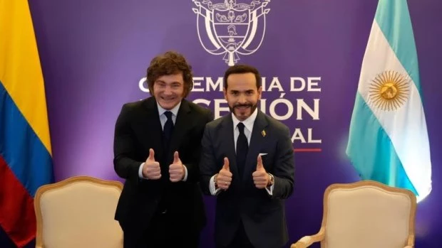 Milei se reunió en Colombia con Abelardo de la Espriella y asistió a su asunción presidencial