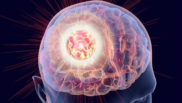 Australia: un estudio muestra avances prometedores con nanopartículas activadas por luz contra el cáncer cerebral agresivo