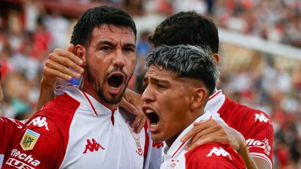 Huracán rompió el maleficio y le ganó a San lorenzo en su cancha tras 25 años