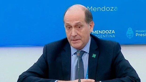 El embajador argentino en Brasil llegó a Buenos Aires para reunirse con Quirno