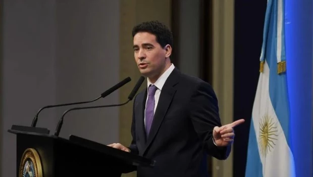 Adrián Ravier: “Se termina el flagelo de financiar la salud de no residentes”