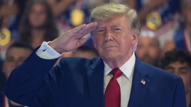 Trump, el descarado: vende un acceso privilegiado a sus tuits