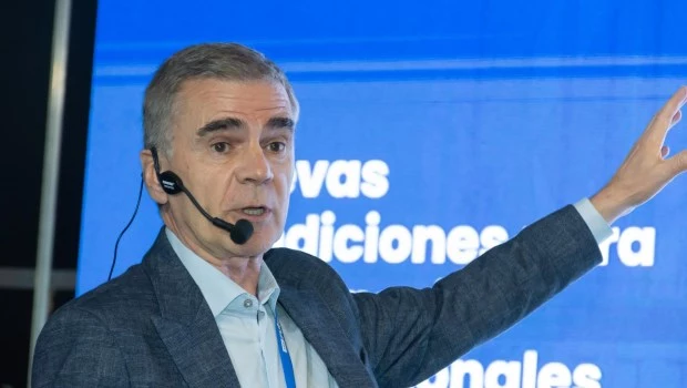 “La Argentina está en un proceso de cambio sustancial. El Gobierno está llevando adelante una política que se mantendrá en el tiempo: la reinserción externa”, destaca Marcelo Elizondo, especialista en comercio internacional.