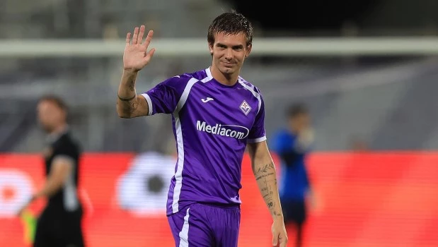 Franco Mastantuono debutó en la goleada de Fiorentina sobre Benevento por la Copa Italia