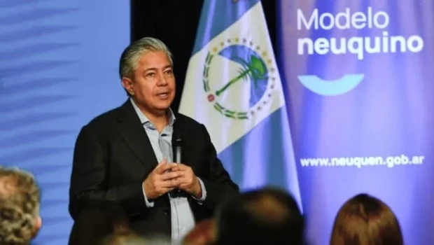 El mandatario neuquino Rolando Figueroa encabezó la medición con 55,7%.
