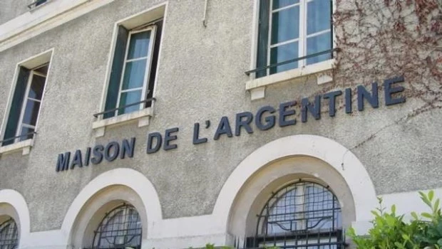 La alcaldía de París pidió al gobierno francés investigar la residencia universitaria Casa Argentina
