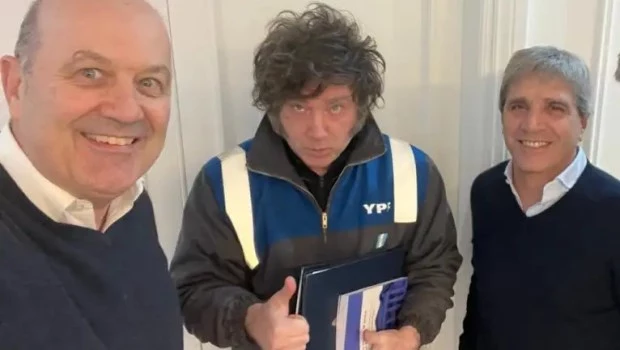Milei no cambia y va al choque contra medios y empresarios